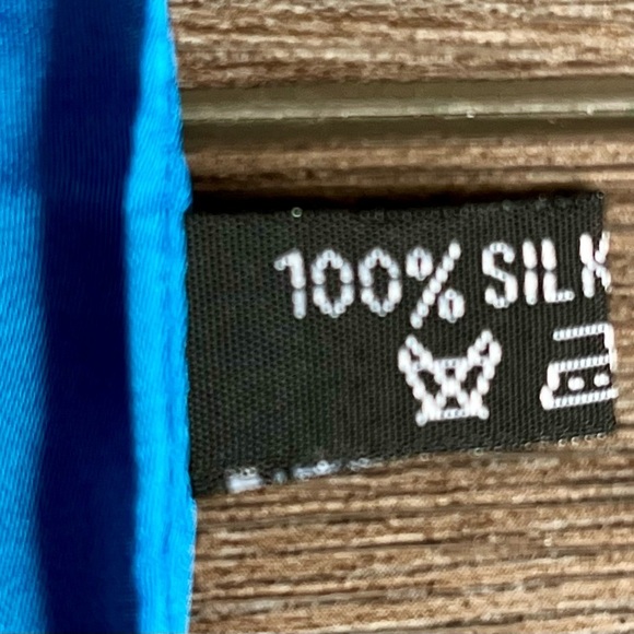 100% silk scarf 27/27 inches - Picture 7 of 15